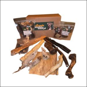 Hypoallergene hondensnackbox met natuurlijke snacks voor gevoelige honden.