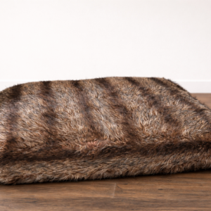 Luxe hondenkussen van imitatiebont, Lex & Max Royal Fur Wolf.