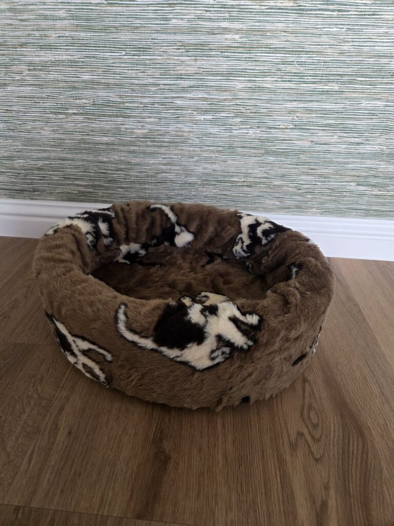 Bontmand bruin kattenprint nr 1 comfortabele hondenmand voor kleine honden.-degezondehondensnack.nl